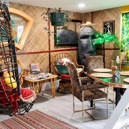 Tropical Tiki Hut Villa Луисвил Екстериор снимка
