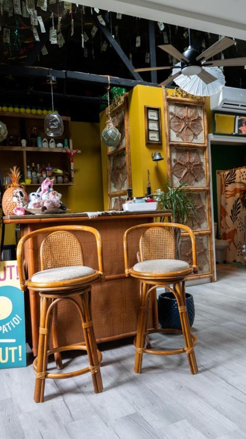 Tropical Tiki Hut Villa Луисвил Екстериор снимка